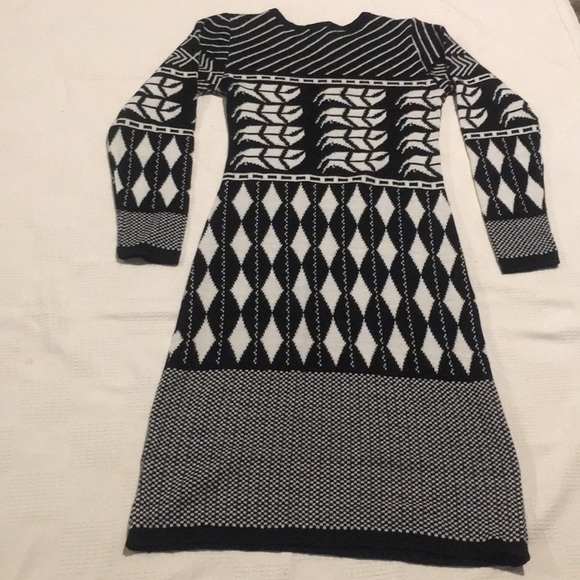 Drees like new - Picture 3 of 3